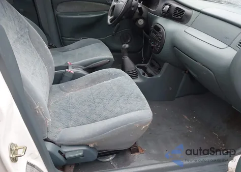 1997 Ford Escort Lx z USA, uszkodzony, nr VIN 1FALP13P6VW409525